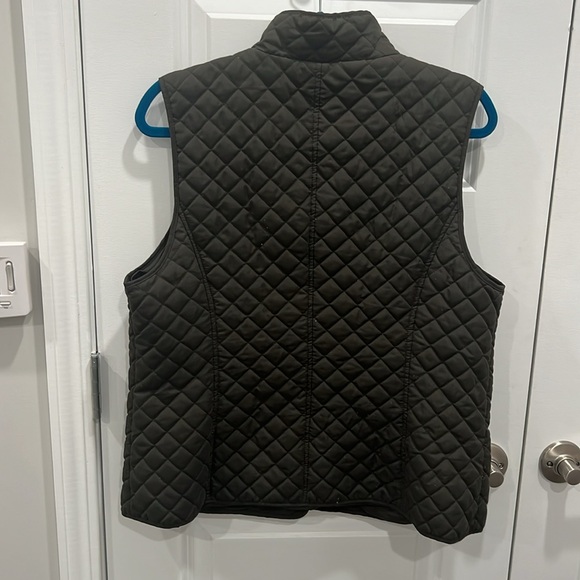 Bass olive green quilted vest - Picture 2 of 5